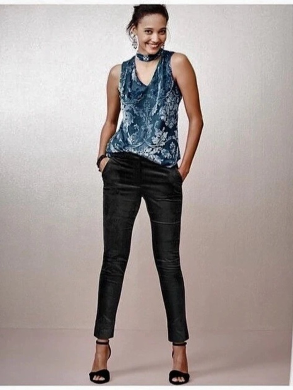 White House Black Market Burnout Velvet Salma Choker - Sleeveless Blouse in Blu